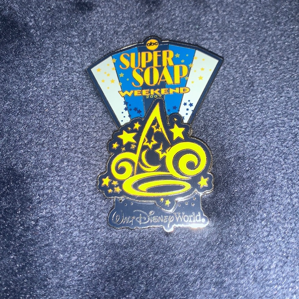 Disney Pin